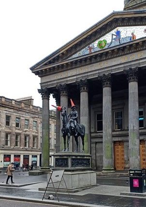 The Duke of Wellington and his headwear - a testament to the Glaswegian and Scottish sense of humour