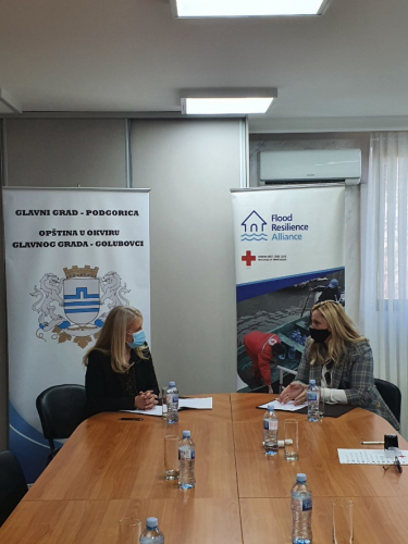 The Red Cross of Montenegro and Municipality of Golubovci sign the project agreement for the enhancement of the flood protection infrastructure. Credit: Red Cross of Montenegro